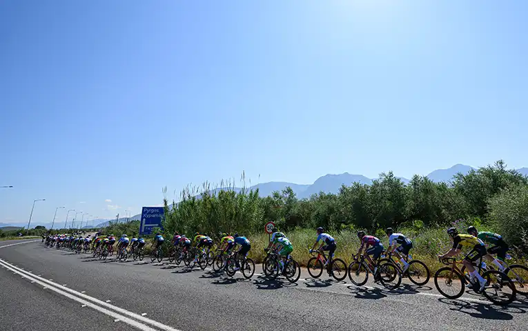 Cycling in the road towards kyparissia